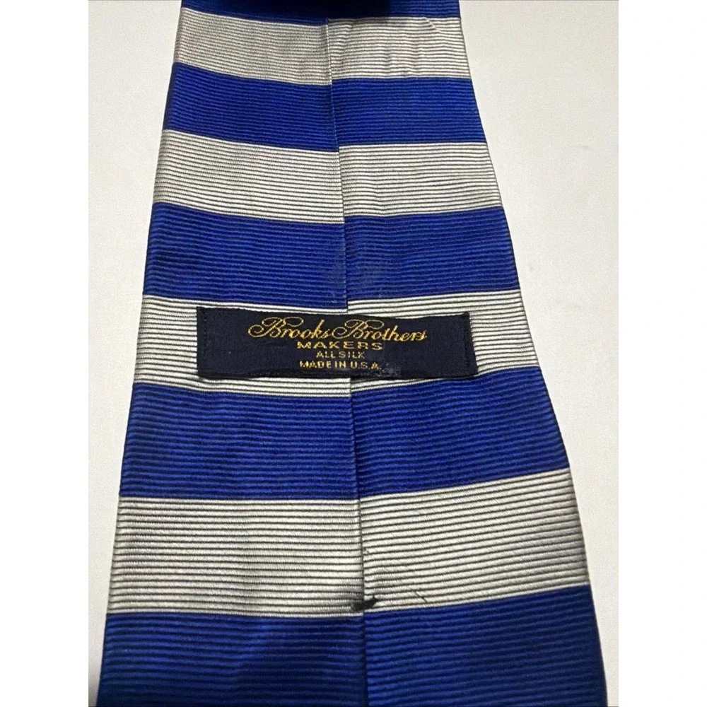 Brooks Brothers Makers Silk Tie Blue Silver Striped Mens Necktie Made in USA